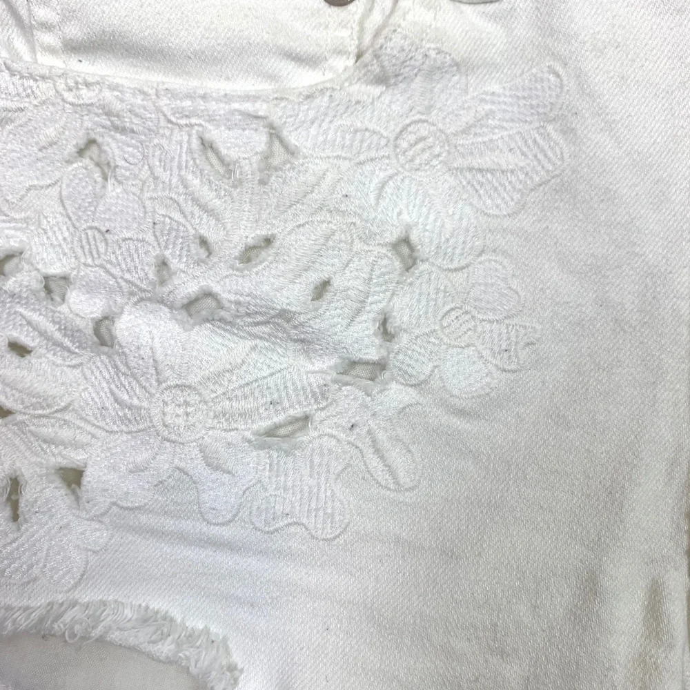 AMERICAN EAGLE White Lace HI-RISE SHORTIE Shorts 6 - Picture 4 of 16